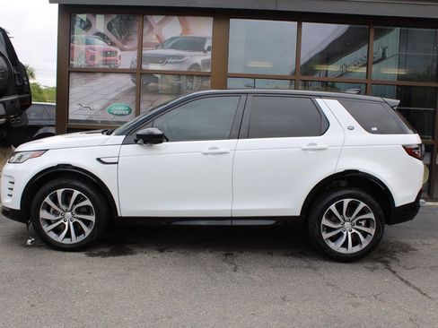 Certified 2024 Land Rover Discovery Sport Dynamic SE image 2