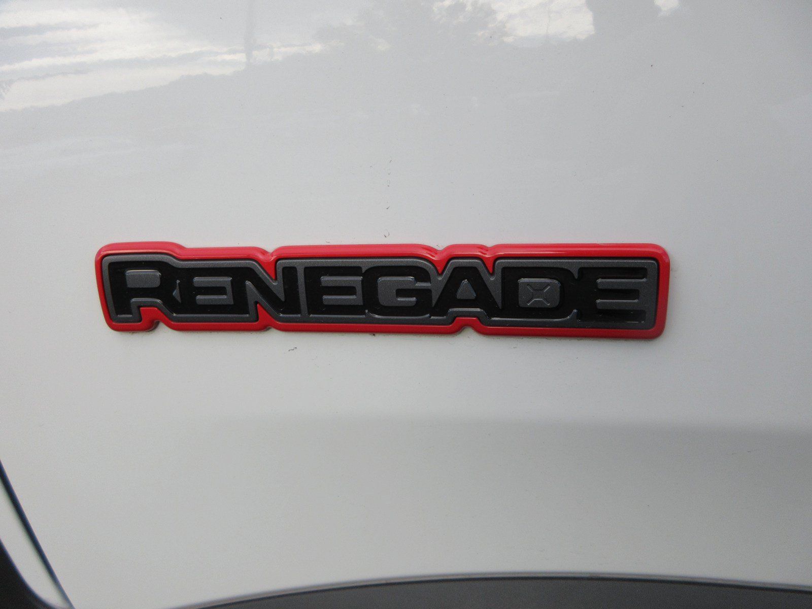 Used 2023 Jeep Renegade Trailhawk w/ Sun/Sound Group AWD/4WD image 4