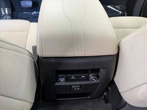 Used 2023 Chevrolet Traverse LS FWD image 18