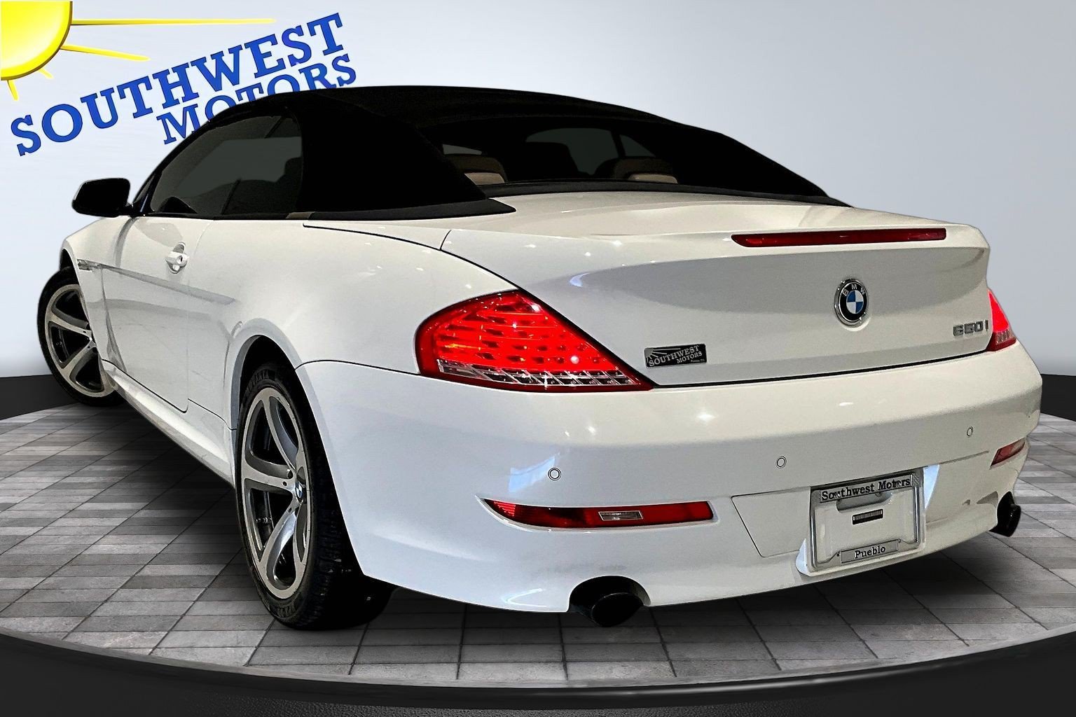 Used 2010 BMW 650i Convertible w/ Sport Pkg RWD image 5