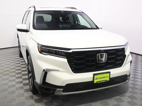 Used 2024 Honda Pilot Elite image 8