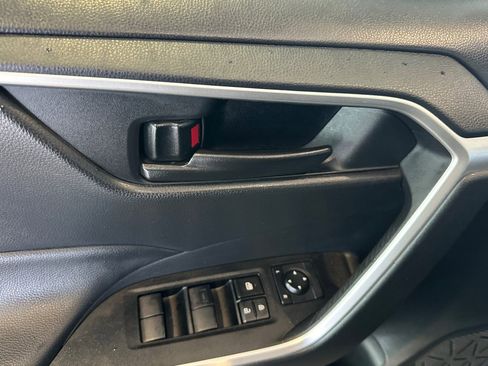 Used 2025 Toyota RAV4 LE image 12