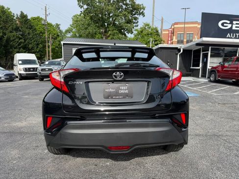 Used 2018 Toyota C-HR XLE FWD image 8