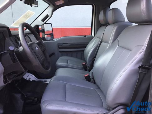 Used 2015 Ford F250 XL w/ Snow Plow Prep Package image 30