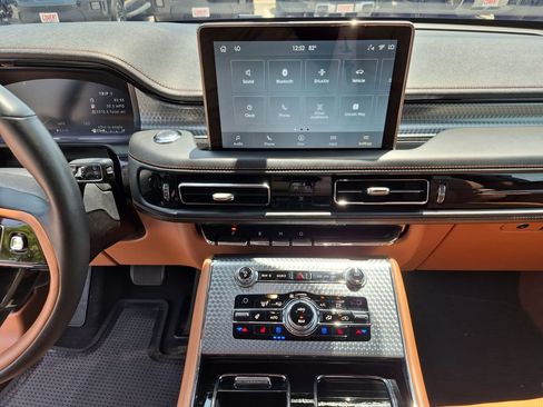 Used 2020 Lincoln Aviator Black Label w/ Dynamic Handling Package AWD/4WD image 26