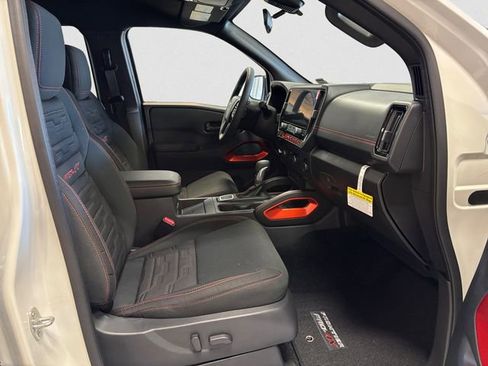 New 2026 Nissan Frontier PRO-4X w/ Pro-4x Convenience Package image 15
