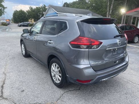 Used 2017 Nissan Rogue SV FWD image 5
