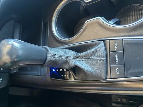 Used 2023 Toyota Camry SE image 23