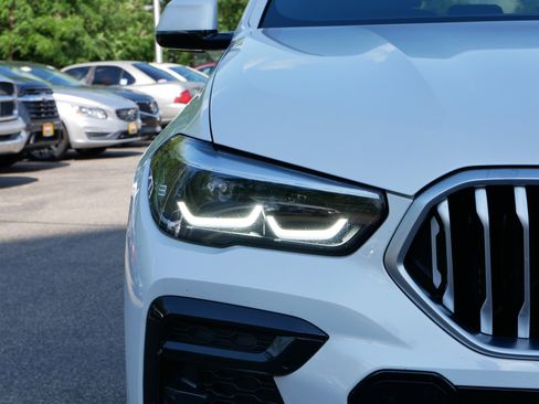 Used 2023 BMW X6 xDrive40i w/ M Sport Package image 16