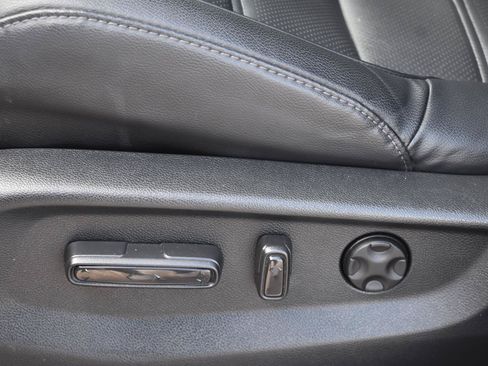 Used 2020 Honda CR-V Touring image 27
