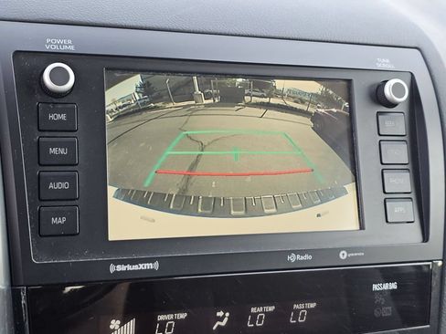 Used 2022 Toyota Sequoia SR5 AWD/4WD image 9