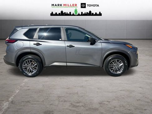Used 2024 Nissan Rogue S AWD/4WD image 7