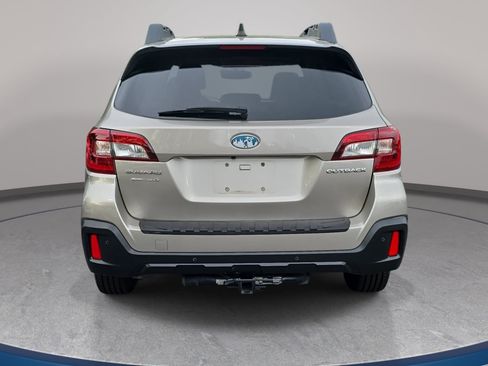 Used 2019 Subaru Outback 2.5i Limited w/ Popular Package #2 AWD/4WD image 6