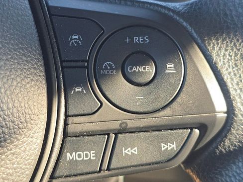 Used 2024 Toyota Corolla LE image 31