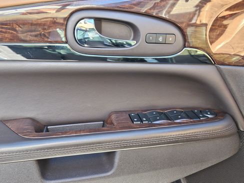 Used 2014 Buick Enclave Leather w/ Trailering Provision Package image 17