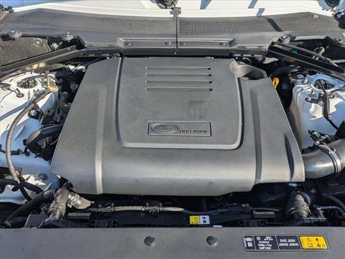 New 2026 Land Rover Defender 110 S image 18