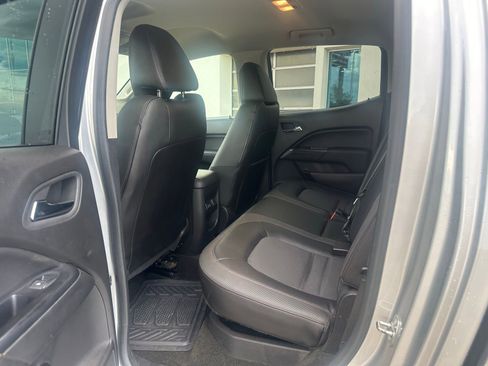 Used 2016 GMC Canyon SLE w/ All Terrain Package AWD/4WD image 5