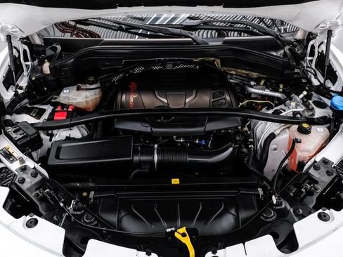 Used 2019 Alfa Romeo Stelvio w/ Nero Edizione RWD image 63