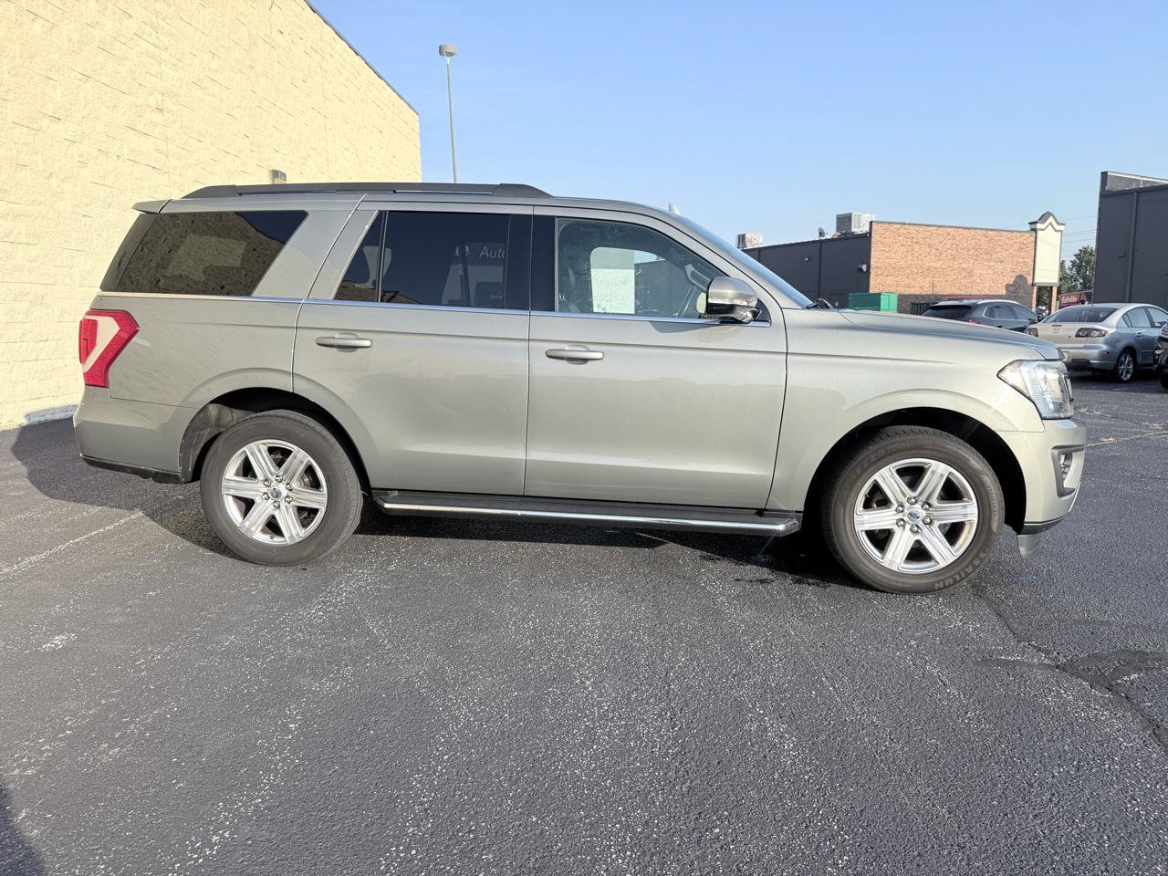 Used 2019 Ford Expedition XLT w/ Equipment Group 202A RWD image 6