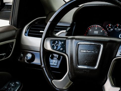 Used 2015 GMC Yukon Denali w/ Open Road Package RWD image 24