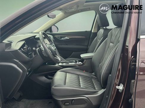 Used 2023 Buick Envision Avenir image 9