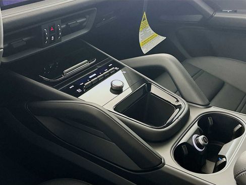 New 2026 Porsche Cayenne Coupe image 20