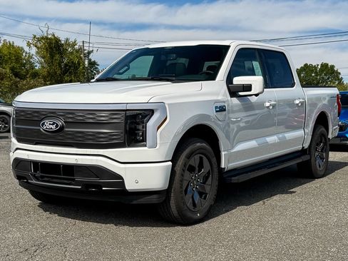 New 2025 Ford F150 Lightning Lariat image 7