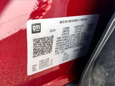 Used 2025 Chevrolet Trax LT image 37