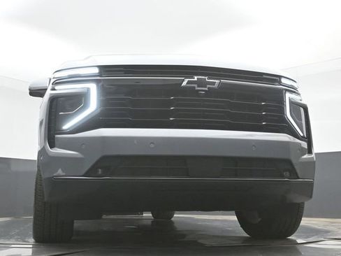 Used 2025 Chevrolet Suburban RST w/ Comfort Package AWD/4WD image 46