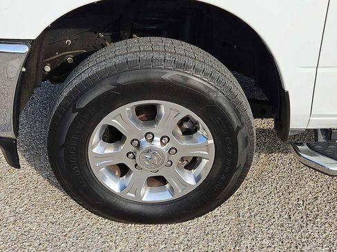 Used 2024 RAM 2500 Big Horn AWD/4WD image 12