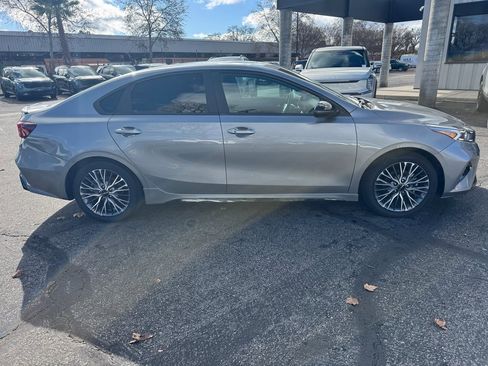 Used 2022 Kia Forte GT-Line w/ GT-Line Premium Package image 6