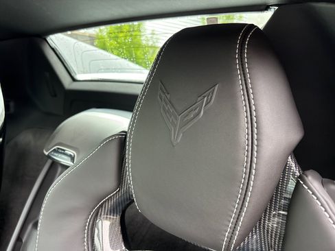 Used 2025 Chevrolet Corvette Stingray Preferred Conv w/ Z51 Performance Package RWD image 27