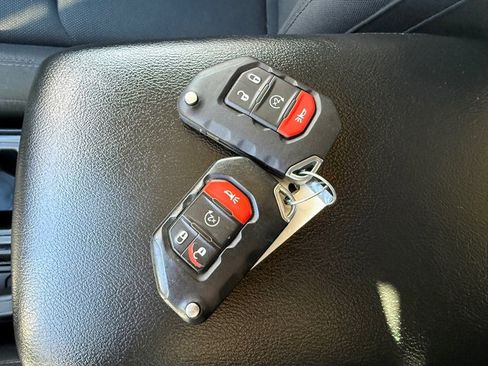 Used 2020 Jeep Wrangler Sport image 26