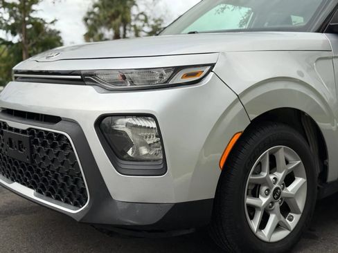 Used 2020 Kia Soul S FWD image 10
