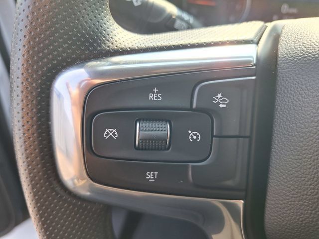 Used 2025 Chevrolet Blazer LT AWD/4WD image 21