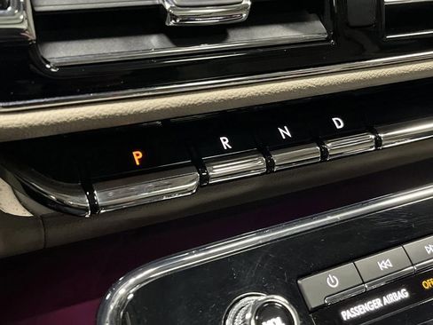 Used 2024 Lincoln Navigator Reserve image 24