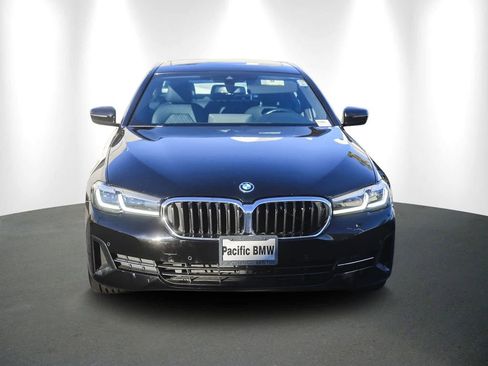 Certified 2023 BMW 530e w/ Convenience Package image 2