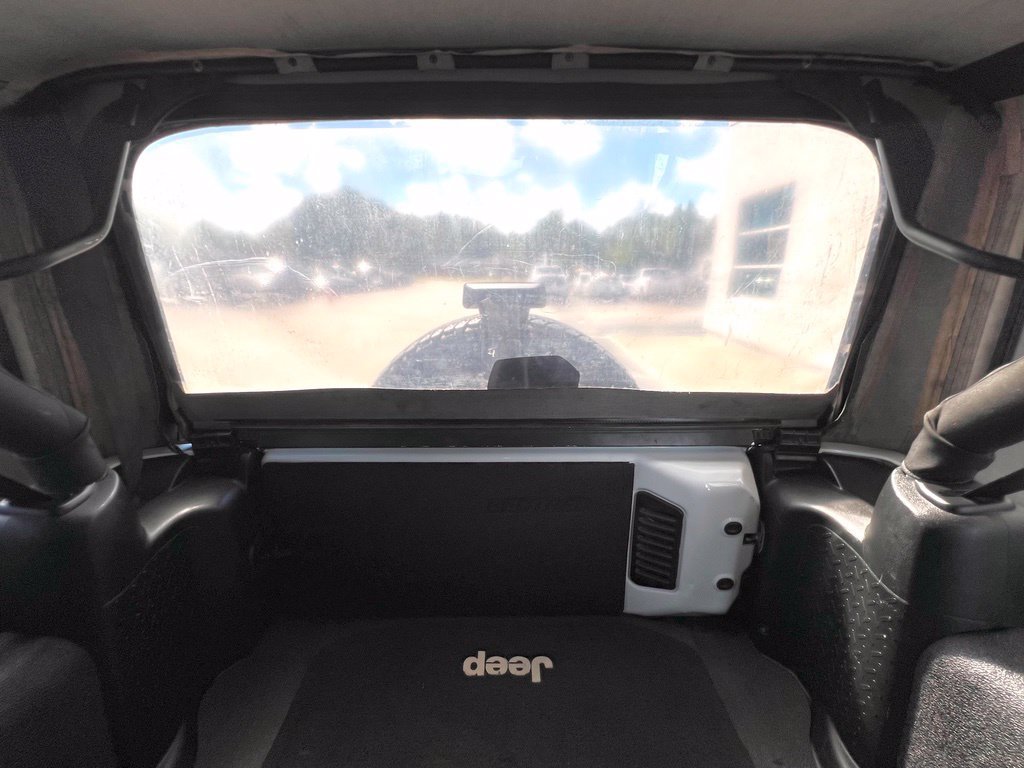 Used 2012 Jeep Wrangler Unlimited Sport AWD/4WD image 20