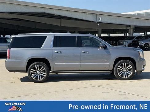 Used 2018 GMC Yukon XL Denali w/ Denali Ultimate Package AWD/4WD image 3