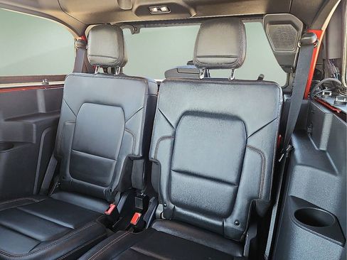 Used 2023 Ford Bronco Badlands w/ Sasquatch Package AWD/4WD image 11