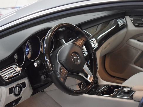 Used 2013 Mercedes-Benz CLS 550 image 41
