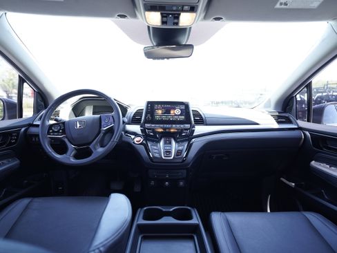 Used 2024 Honda Odyssey Touring image 9