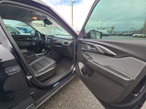 Used 2021 Chevrolet TrailBlazer LT w/ Premium Seating Package AWD/4WD image 11