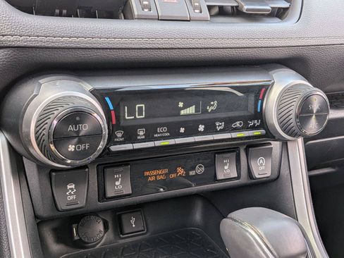 Used 2020 Toyota RAV4 XLE Premium AWD/4WD image 12