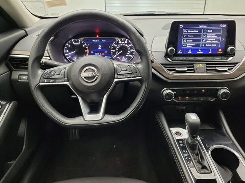 Used 2023 Nissan Altima 2.5 SV AWD/4WD image 22