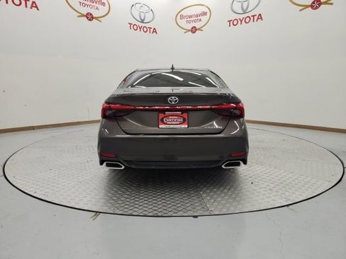 Used 2019 Toyota Avalon Limited FWD image 7