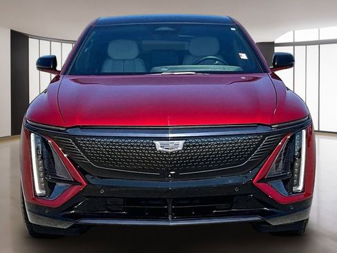 Certified 2024 Cadillac Lyriq Sport AWD/4WD image 3