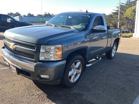 Used 2008 Chevrolet Silverado 1500 LT w/ 1LT Convenience Package image 3