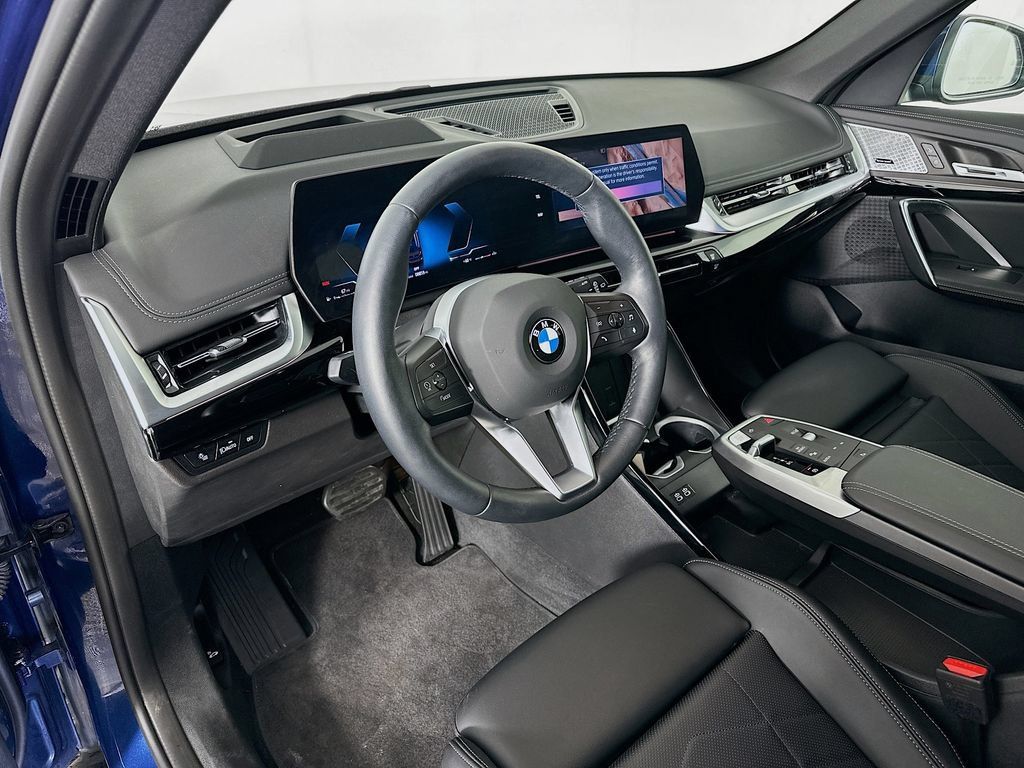 Used 2025 BMW X1 xDrive28i AWD/4WD image 14