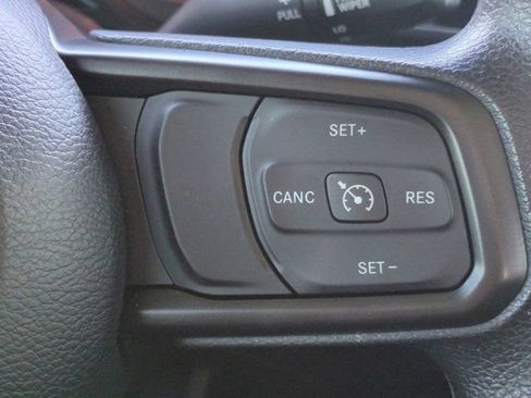 Used 2025 Jeep Gladiator Sport AWD/4WD image 23